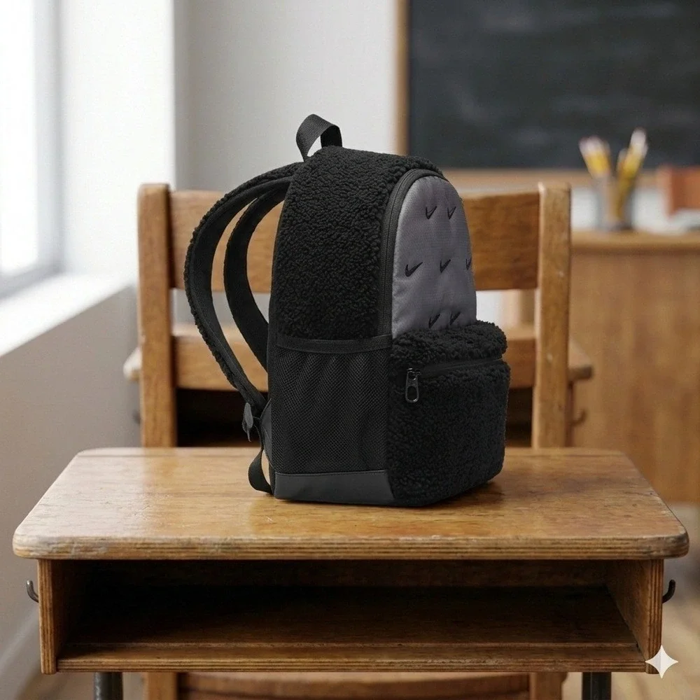 Nike Brasilia JDI Mini Backpack Kids One Size Black Sherpa *NEW WITH FLAW*